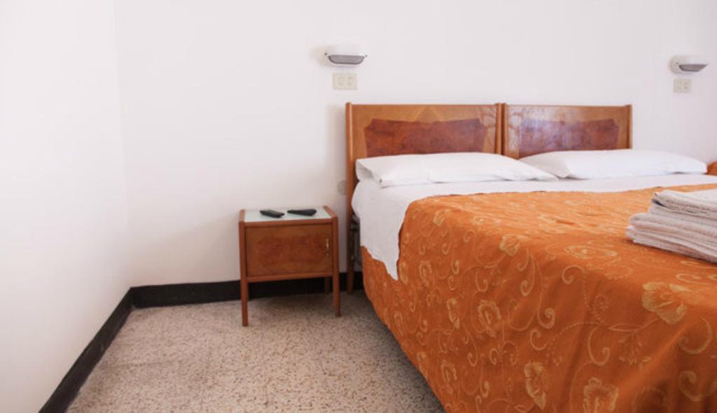 Hotel Ronconi Rimini Room photo