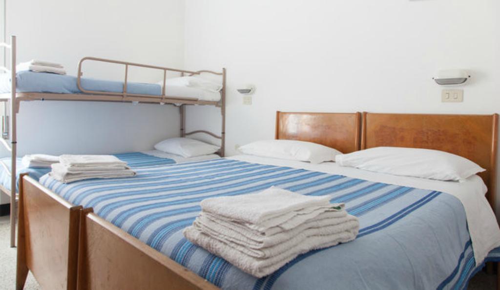 Hotel Ronconi Rimini Room photo