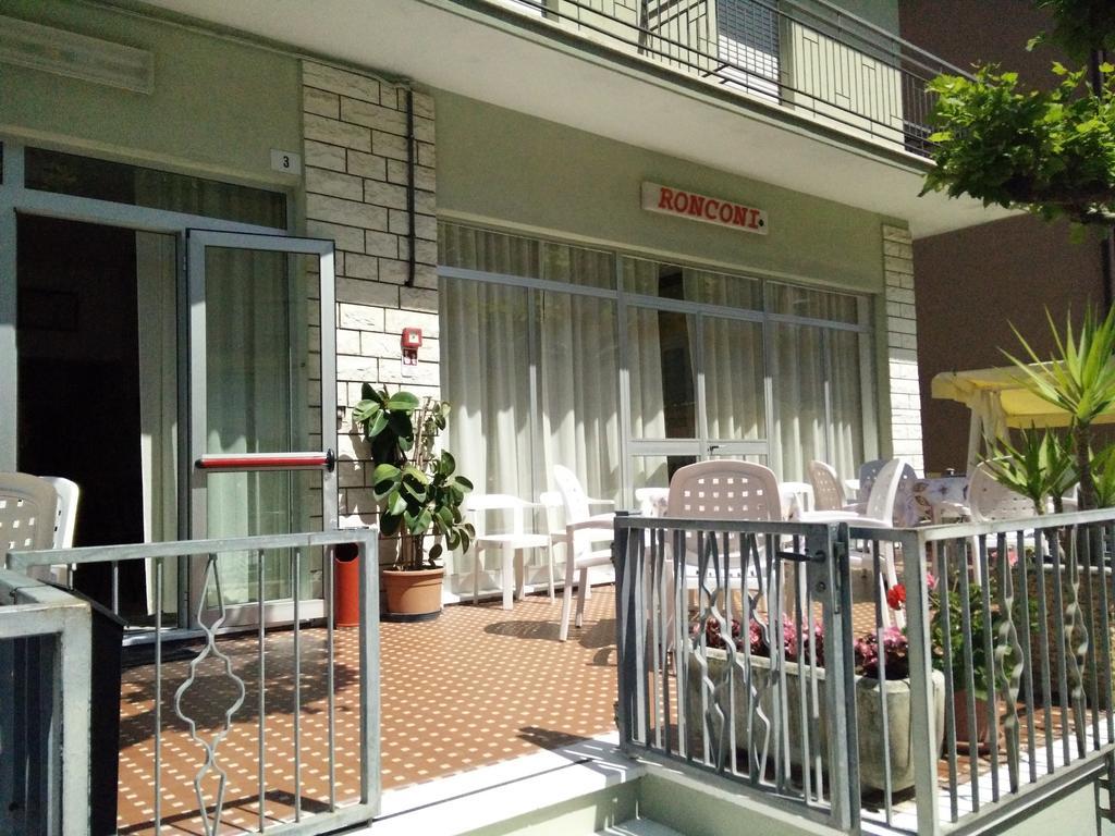 Hotel Ronconi Rimini Exterior photo