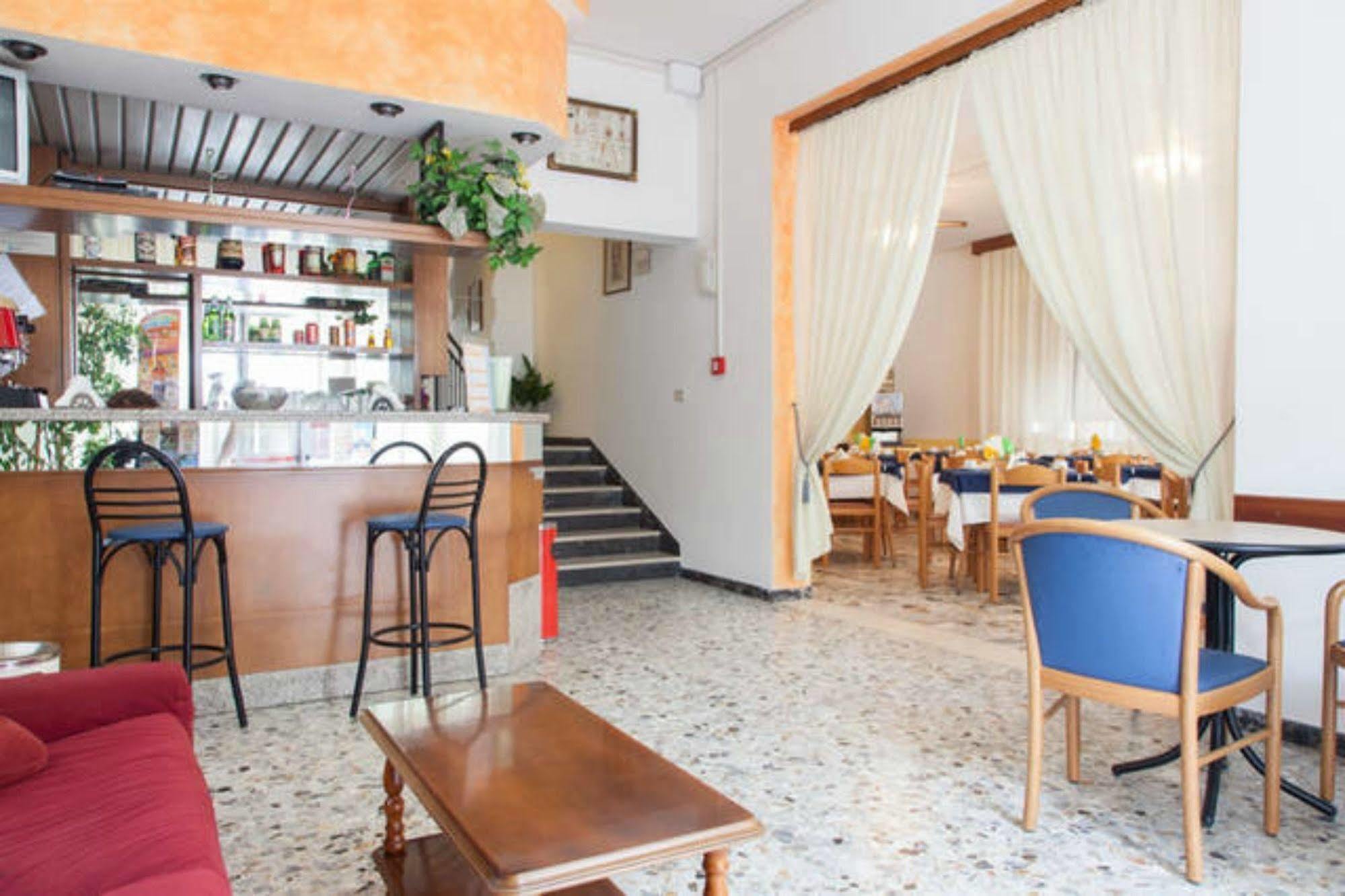 Hotel Ronconi Rimini Exterior photo