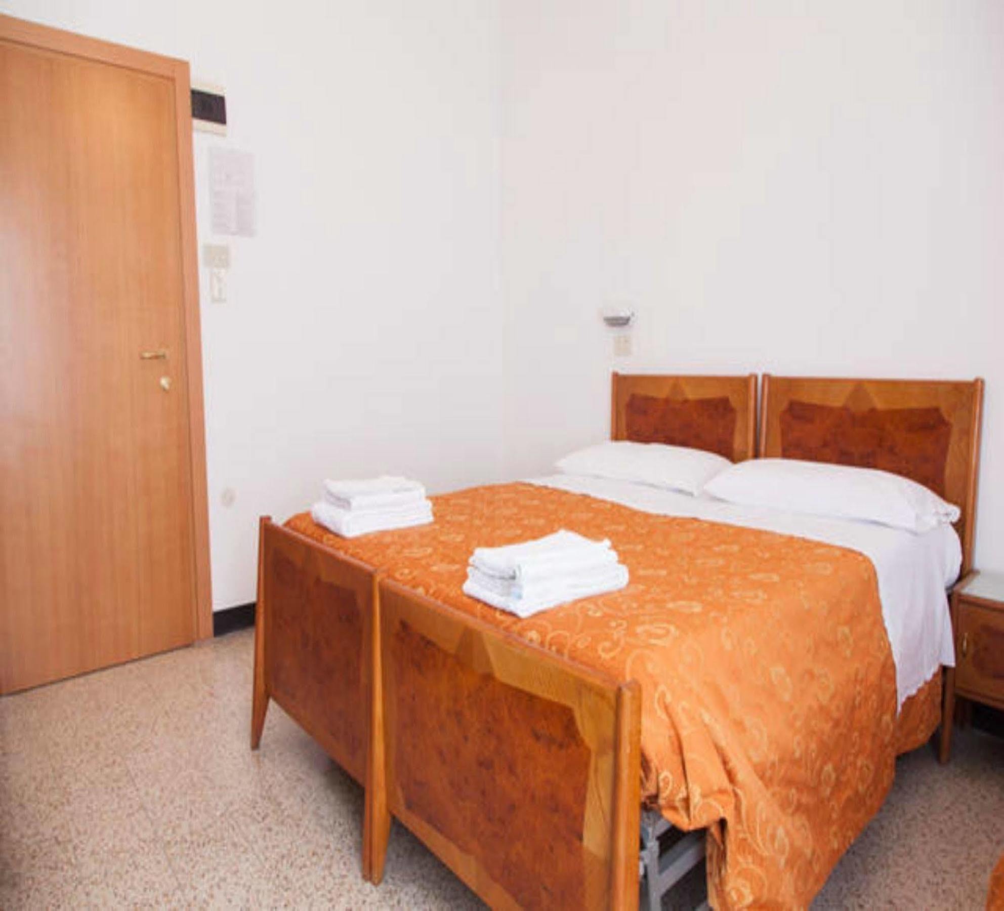 Hotel Ronconi Rimini Exterior photo